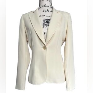 Hugo Buscati . Collection.Blazer. Size 2. Made in USA.